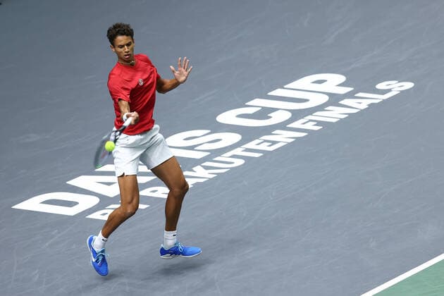 September 17, 2022, VALENCIA, VALENCIA, SPAIN: Gabriel Diallo of Canada in action against Laslo Djere of Serbia during the Davis Cup by Rakuten 2022, Finals Group B, tennis match 1 played between Serbia and Canada at Fuente de San Luis pavilion on September 17, 2022, in Valencia, Spain. VALENCIA SPAIN - ZUMAa181 20220917_zaa_a181_076 Copyright: xOscarxJ.xBarrosox