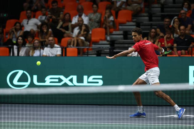 September 17, 2022, VALENCIA, VALENCIA, SPAIN: Gabriel Diallo of Canada in action against Laslo Djere of Serbia during the Davis Cup by Rakuten 2022, Finals Group B, tennis match 1 played between Serbia and Canada at Fuente de San Luis pavilion on September 17, 2022, in Valencia, Spain. VALENCIA SPAIN - ZUMAa181 20220917_zaa_a181_095 Copyright: xOscarxJ.xBarrosox