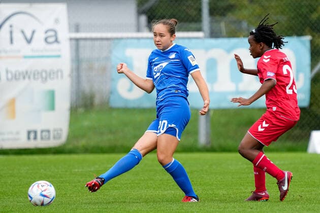 v li Lina Backhaus TSG II, 20 , Emma Marie Lattus Köln II, 23 , action, action, game scene, 18 09 2022, St Leon Rot Germany , football, 2 women Bundesliga, TSG 1899 Hoffenheim II U20 1 FC Köln II U20 , 18 09 2022, St Leon Rot Germany , Football, 2 Women Bundesliga, TSG 1899 Hoffenheim II U20 1 FC Köln II U20 , DFB DFL REGULATES PROHIBIT ANY USE OF PHOTOGRAPHS AS IMAGE SEQUENCES AND OR QUASI VIDEO xozx