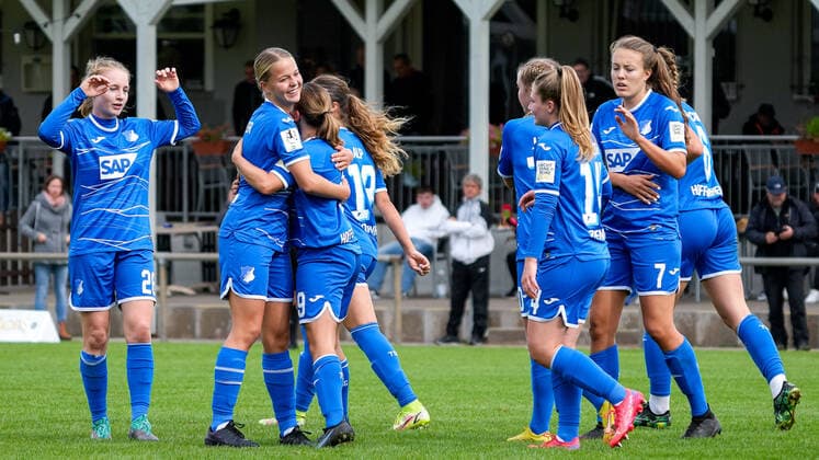 TSG 1899 Hoffenheim II U20 players cheer about the goal to 1 0, jubilation, goal celebration, celebrate the goal, celebration, cheering about the goal, optimistic, game scene, highlight, action, action, 18 09 2022, St Leon Rot Germany , Football, 2 Frauen Bundesliga, TSG 1899 Hoffenheim II U20 1 FC Köln II U20 , 18 09 2022, St Leon Rot Germany , Football, 2 Frauen Bundesliga, TSG 1899 Hoffenheim II U20 1 FC Köln II U20 , DFB DFL REGULATIONS PROHIBIT ANY USE OF PHOTOGRAPHS AS IMAGE SEQUENCES AND OR QUASI VIDEO xozx