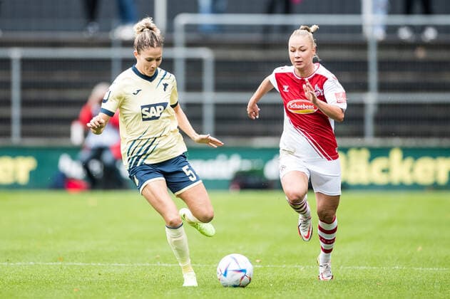 FLYERALARM Women Football Bundesliga, 1 FC Koeln TSG 1899 Hoffenheim 18 09 2022 Luana Buehler 5, TSG 1899 Hoffenheim , Weronika Zaistowska 24, 1 FC Koeln FLYERALARM Women Football Bundesliga, 1 FC Koeln TSG 1899 Hoffenheim, Koeln, Franz Kremer Stadion DFB REGULATIONS PROHIBIT ANY USE OF PHOTOGRAPHS AS IMAGE SEQUENCES AND OR QUASI VIDEO Copyright: xBEAUTIFULxSPORTS Wunderlx