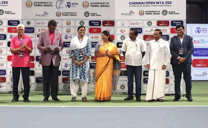 September 18, 2022, Chennai, Tamil Nadu, India: Chennai Open WTA, Tennis Damen 250 : .Gabriela DABROWSKI CAN.Luisa STEFANI BRA vs.Anna BLINKOVA.Natela DZALAMIDZE GEO..Gabriela DABROWSKI CAN.Luisa STEFANI BRA won the finals by 6-1,6-2. Chennai India - ZUMAs280 20220918_zsp_s280_009 Copyright: xSeshadrixSukumarx