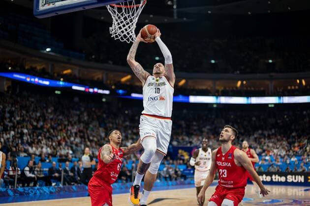 Basketball Berlin 18 09 2022 Eurobasket 2022 Match for 3rd place Bronze medal match Germany GER Poland POL Daniel Theis Germany, No 10 Michal Michalak Poland, No 23 A J Slaughter Poland, No 06 Anthony