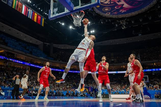 Basketball Berlin 18 09 2022 Eurobasket 2022 3rd place bronze medal match Germany GER Poland POL Daniel Theis Germany, No 10