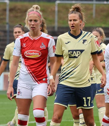 Cologne, Germany, 19 09 2022, Flyeralarm Frauen Bundesliga, 1 matchday, 1 FC Köln TSG 1899 Hoffenheim, Sharon Beck Köln , Franziska Harsch Hoffenheim