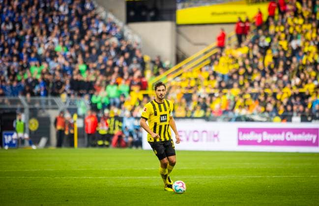 Mats Hummels (BVB) Borussia Dortmund - FC Schalke 04 17.09.2022, Fussball; Saison 2022 23 Foto: Moritz Müller *** Mats Hummels BVB Borussia Dortmund FC Schalke 04 17 09 2022, football season 2022 23 photo Moritz Müller