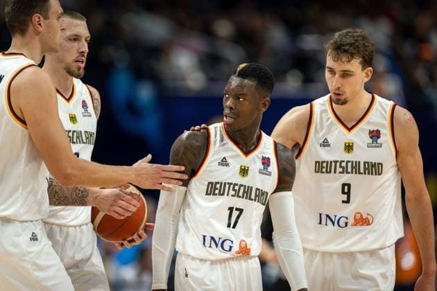 Basketball Berlin 18 09 2022 Eurobasket 2022 Match for 3rd place Bronze medal match Germany GER Poland POL Dennis Schröder Schroeder Germany, No 17 Schröder Schroder Daniel Theis Germany, No 10 Johannes Voigtmann Germany, No 07 Franz Wagner Germany, No 09