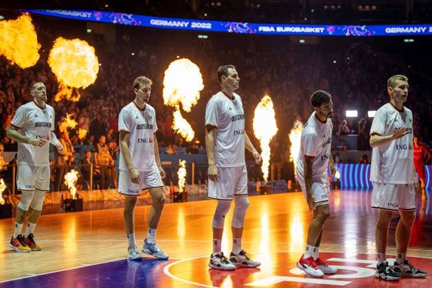 Basketball Berlin 18 09 2022 Eurobasket 2022 Match for 3rd place Bronze medal match Germany GER Poland POL Team introduction Germany Daniel Theis Germany, No 10 Franz Wagner Germany, No 09 Johannes Voigtmann Germany, No 07 Nick Weiler Babb Germany, No 06 Weiler Babb Nils Giffey Germany, No 05 vlnr