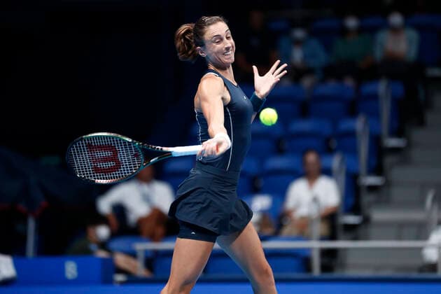 September 19, 2022, Tokyo, Japan: PETRA MARTIC (CRO) hits a return against R. Saigo (JPN) during their Singles 1st Round match at the TORAY PAN PACIFIC OPEN TENNIS TOURNAMENT 2022 at Ariake Coliseum. The tournament is held from September 17 to 25. Martic won 6:1, 6:1. Tokyo Japan - ZUMAm191 20220919_zap_m191_046 Copyright: xRodrigoxReyesxMarinx