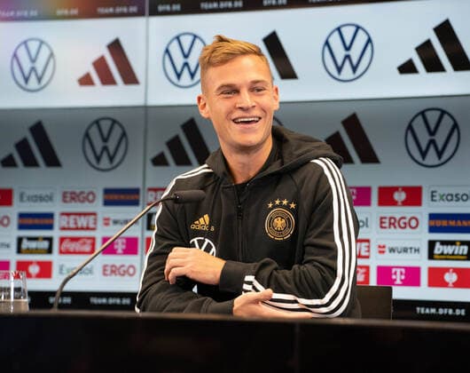 Sport Themen der Woche KW38 Sport Bilder des Tages 20.09.2022, xsltx, Fussball UEFA Nations League, Deutschland - Training und Pressekonferenz emspor, v.l. Joshua Kimmich (DFL DFB REGULATIONS PROHIBIT ANY USE OF PHOTOGRAPHS as IMAGE SEQUENCES and or QUASI-VIDEO) Frankfurt am Main *** 20 09 2022, xsltx, football UEFA Nations League, Germany training and press conference emspor, v l Joshua Kimmich DFL DFB REGULATES PROHIBIT ANY USE OF PHOTOGRAPHS as IMAGE SEQUENCES and or QUASI VIDEO Frankfurt am Main