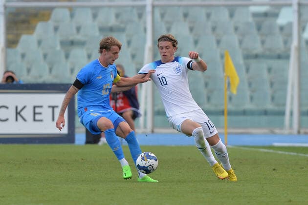 Photo Fabio Urbini LaPresse September 22, 2022 Pescara , Italy soccer Italia vs Inghilterra - Friendly Under 21 - Giovanni Cornacchia Stadium In the pic: Rovella Nicol& xf2; Italy and Conor Gallagher England  Copyright: xFabioxUrbini LaPressex