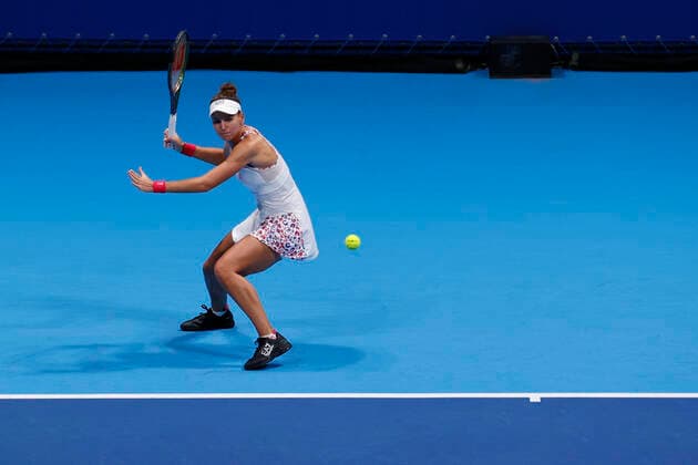 September 23, 2022, Tokyo, Japan: Veronika KUDERMETOVA hits a return against Beatriz HADDAD MAIA (BRA) during their Singles Quarterfinals match at the TORAY PAN PACIFIC OPEN TENNIS TOURNAMENT 2022 at Ariake Coliseum. The tournament is held from September 17 to 25. Tokyo Japan - ZUMAm191 20220923_zap_m191_009 Copyright: xRodrigoxReyesxMarinx