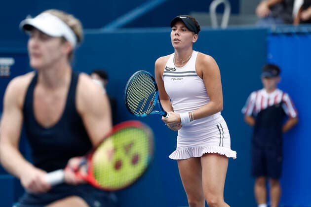 September 23, 2022, Tokyo, Japan: (R to L) Giuliana OLMOS (MEX) and Gabriela DABROWSKI (CAN) in action against Katarzyna KAWA (POL) and Sophie CHANG (USA) during their Doubles Semifinals match at the TORAY PAN PACIFIC OPEN TENNIS TOURNAMENT 2022 at Ariake Coliseum. The tournament is held from September 17 to 25. Tokyo Japan - ZUMAm191 20220923_zap_m191_029 Copyright: xRodrigoxReyesxMarinx