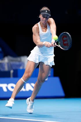 September 23, 2022, Tokyo, Japan: Liudmila SAMSONOVA hits a return against GarbioÂ±e MUGURUZA (ESP) during their Singles Quarterfinals match at the TORAY PAN PACIFIC OPEN TENNIS TOURNAMENT 2022 at Ariake Coliseum. The tournament is held from September 17 to 25. Samsonova won 6:4,6:2. Tokyo Japan - ZUMAm191 20220923_zap_m191_057 Copyright: xRodrigoxReyesxMarinx