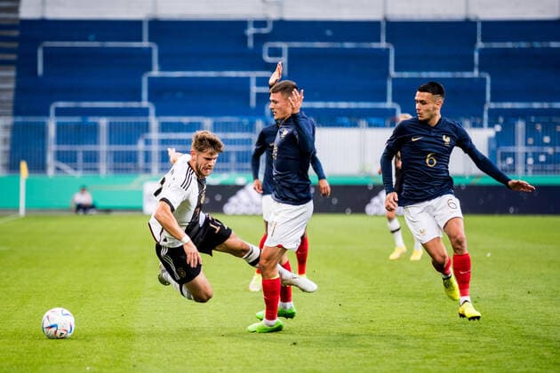 U21 friendly match, Germany France 23 09 2022 Jan Thielmann Germany, 17 , Quentin Merlin France, 21 U21 friendly match, Germany France, Magdeburg, MDCC Arena DFB REGULATIONS PROHIBIT ANY USE OF PHOTOGRAPHS AS IMAGE SEQUENCES AND OR QUASI VIDEO Copyright: xBEAUTIFULxSPORTS Wunderlx