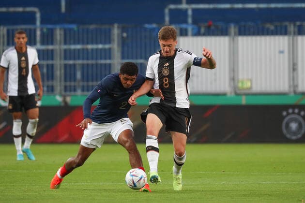 23 09 2022, xgox, football U21 Laenderspiel, Germany France emspor, v l Wesley Fofana France, 2 , Angelo Stiller Germany, 8 Zweikampf, Duell, Kampf, tackle DFL DFB REGULATIONS PROHIBIT ANY USE OF PHOTOGRAPHS as IMAGE SEQUENCES and or QUASI VIDEO Magdeburg