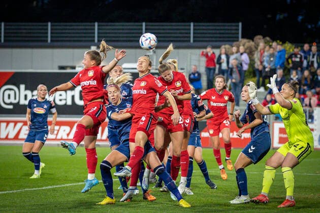 1 Women Bundesliga Bayer 04 Leverkusen vs 1 FC Koeln, 23 09 2022 Leverkusen, 23 September Chance for the FC, on the ground Friederike Repohl 27, Bayer 04 Leverkusen during the match Bayer 04 Leverkusen vs 1 FC Koeln on matchday 2 of the women soccer Bundesliga on 23 09 2022 at Ulrich Haberland Stadium in Leverkusen North Rhine Westphalia DFL REGULATES PROHIBIT ANY USE OF PHOTOGRAPHS AS IMAGE SEQUENCES AND OR QUASI VIDEO Copyright: xBEAUTIFULxSPORTS AxelxKohringx