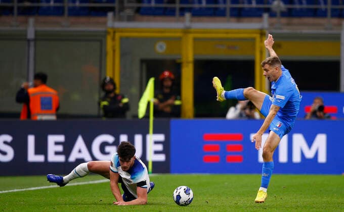 Italy v England UEFA Nations League NicolÃ² Barella of Italy is tackled by Declan Rice of England during the UEFA Nations League Group C match at San Siro, Milan Content Not Available For UK Newspapers Copyright: xPaulxChestertonx FIL-17373-0059 UK Newspapers OUT