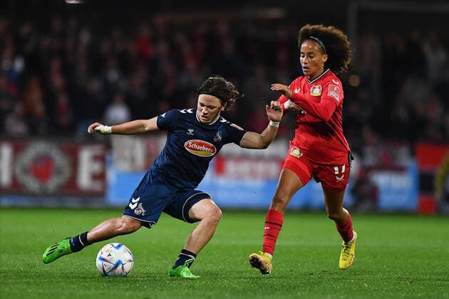 LEVERKUSEN, GERMANY - SEPTEMBER 23, 2022: Amira Arfaoui, Alicia Gudorf. The match of Flyeralarm Bundesliga FC Bayer 04 vs 1.FC Koeln  Copyright: xVITALIIxKLIUIEVx