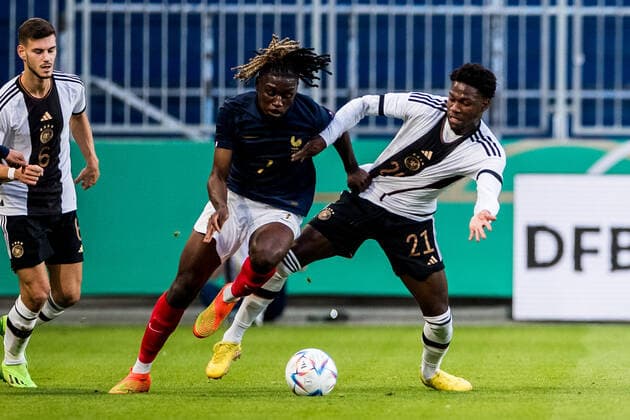 U21 friendly, Germany France 23 09 2022 Kouadio Manu Kone France, 7 , Faride Alidou Germany, 21 U21 friendly, Germany France, Magdeburg, MDCC Arena DFB REGULATIONS PROHIBIT ANY USE OF PHOTOGRAPHS AS IMAGE SEQUENCES AND OR QUASI VIDEO Copyright: xBEAUTIFULxSPORTS Wunderlx