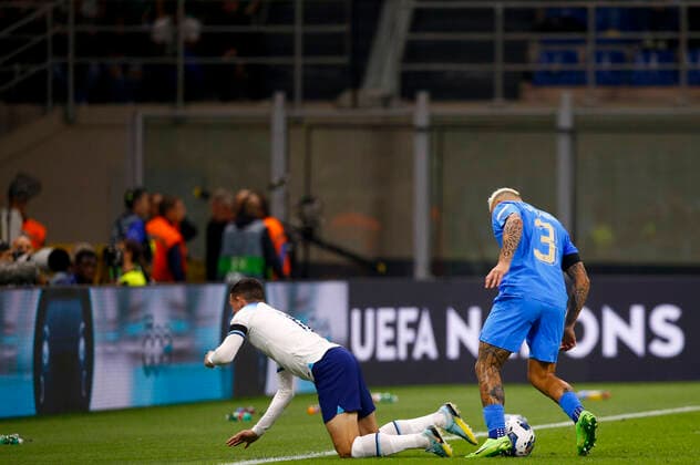 Italy v England UEFA Nations League Federico Dimarco of Italy pushes Phil Foden of England during the UEFA Nations League Group C match at San Siro, Milan Content Not Available For UK Newspapers Copyright: xPaulxChestertonx FIL-17373-0087 UK Newspapers OUT