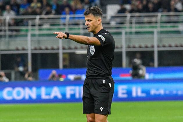 Referee Mr. Jesus Gil Manzano from Espana during Italy vs England, football UEFA Nations League match in Milan, Italy, September 23 2022  Copyright: xFabioxFagiolinix xipa-agency.netx xLivexMediax 0