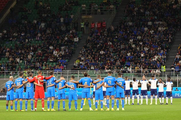 Italy vs England - UEFA Nations League 2022 - League A Group 3 day 5 at San Siro stadium Italy, Milan, sept 23 2022: one minute of silence for the queen Elizabeth II during soccer match ITALY vs ENGLAND, UNL, League A Group3 day5, San Siro stadium Milan Italy Copyright: FabrizioxAndreaxBertani