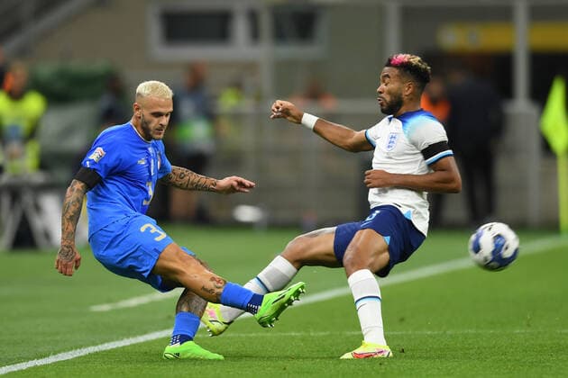 Federico Dimarco (Italy)Reece James (England) during the Uefa Nations League 2022-2023 match between match between Italy 1-0 England at Giuseppe Meazza Stadium on September 23, 2022 in Milano, Italy. Noxthirdxpartyxsales  (199386231)