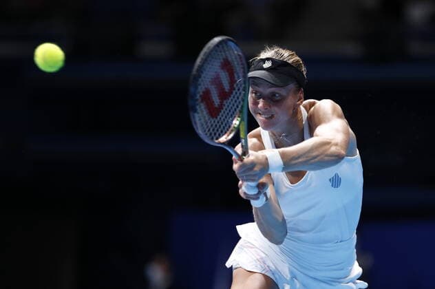 September 24, 2022, Tokyo, Japan: Liudmila SAMSONOVA hits a return against Shuai ZHANG (CHN) during their Singles Semi-final match at the TORAY PAN PACIFIC OPEN TENNIS TOURNAMENT 2022 at Ariake Coliseum. The tournament is held from September 17 to 25. Tokyo Japan - ZUMAm191 20220924_zap_m191_014 Copyright: xRodrigoxReyesxMarinx