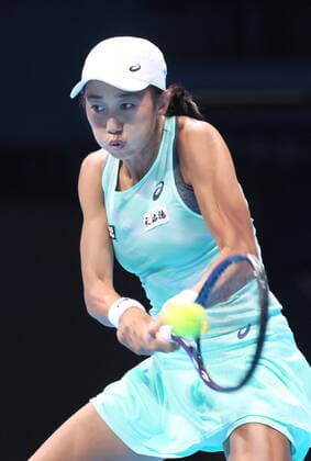 September 24, 2022, Tokyo, Japan - Zhang Shuai of China returns the ball against Liudmila Samsonova of Russia at the singles semi final match at the Toray Pan Pacific Open tennis tournament at the Ariake Coliseum in Tokyo on Saturday, September 24, 2022. Samsonova defeated Zhang 7-6, 6-2. Noxthirdxpartyxsales  (0169936602st)