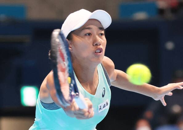 September 24, 2022, Tokyo, Japan - Zhang Shuai of China returns the ball against Liudmila Samsonova of Russia at the singles semi final match at the Toray Pan Pacific Open tennis tournament at the Ariake Coliseum in Tokyo on Saturday, September 24, 2022. Samsonova defeated Zhang 7-6, 6-2. Noxthirdxpartyxsales  (0169936606st)
