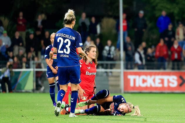 Flyeralarm Womens Bundesliga 2022 2023, Bayer 04 Leverkusen 1 FC Cologne foul on Mandy Islacker FC, 8 Leverkusen Ulrich Haberland Stadium North Rhine Westphalia Germany