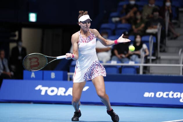 September 24, 2022, Tokyo, Japan: Veronika KUDERMETOVA hits a return against Qinwen ZHENG (CHN) during their Singles Semi-final match at the TORAY PAN PACIFIC OPEN TENNIS TOURNAMENT 2022 at Ariake Coliseum. The tournament is held from September 17 to 25. Tokyo Japan - ZUMAm191 20220924_zap_m191_040 Copyright: xRodrigoxReyesxMarinx