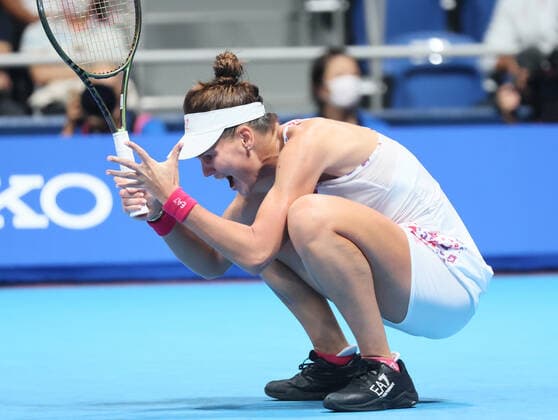 September 24, 2022, Tokyo, Japan - Veronika Kudermetova of Russia shouts as she lost a key point against Zheng Qinwen at the singles semi final match at the Toray Pan Pacific Open tennis tournament at the Ariake Coliseum in Tokyo on Saturday, September 24, 2022. Zheng defeated Kudermetova 5-7, 6-3, 7-6. Noxthirdxpartyxsales  (0169946655st)