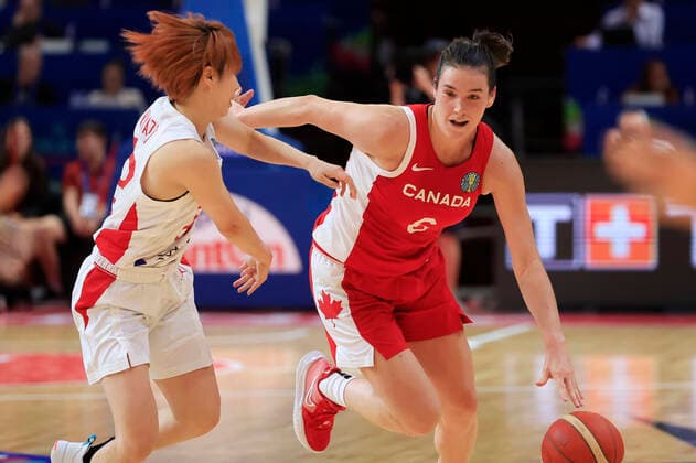 BASKETBALL AUSTRALIA SERBIA, Bridget Carleton of Canada drives to the basket during the 2022 FIBA Women s Basketball World Cup match between Australia and Serbia at Qudos Bank Arena in Sydney, Sunday, September 25, 2022. ( NO ARCHIVING, EDITORIAL USE ONLY, NO USE IN BOOKS WITHOUT CONSENT SYDNEY NEW SOUTH WALES AUSTRALIA  Copyright: xMARKxEVANSx 20220925001707606787