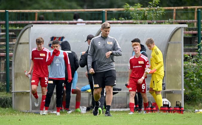 Football, U 17, Season 2022 23, B Junior Bundesliga, Staffel Nord Nordost 5 Matchday, Catch-up game , 1 FC Union Berlin FC Erzgebirge Aue 1 1 , Coach Daniel Schulz U17, 1 FC Union , 24 09 2022, Copyright: xMatthiasxKochx