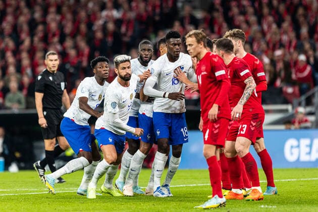 Denmark v France, UEFA Nations League, Copenhagen, Denmark Copenhagen, Denmark. 25th, September 2022. Olivier Giroud (9) and Benoit Badiashile (18) of France seen during the UEFA Nations League match between Denmark and France at Parken in Copenhagen. Copenhagen Denmark  Copyright: xGonzalesxPhoto DejanxObretkovicx