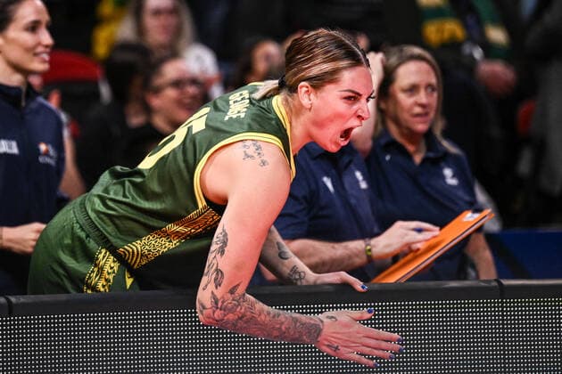 BASKETBALL CANADA AUSTRALIA, Cayla George of Australia celebrates during the 2022 FIBA Women s Basketball World Cup match between Canada and Australia at Qudos Bank Arena in Sydney, Monday, September 26, 2022. ( NO ARCHIVING, EDITORIAL USE ONLY, NO USE IN BOOKS WITHOUT CONSENT  Copyright: xJAMESxGOURLEYx 20220926001707979522
