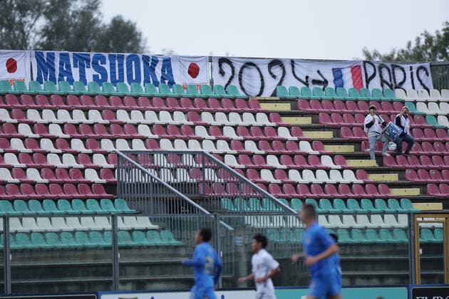 Japan supporters cheer on during the friendly football match between Italy U21, U 21 and Japan U21 at Teofilo Patini stadium in Castel di Sangro (Italy), September 26th, 2022. Photo Cesare Purini Insidefoto cesarexpurini