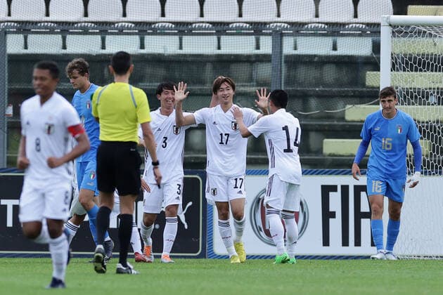 Shota Fujio of Japan celebrates with team mates, Kaito Suzuki and Hijiri Kato after scoring the goal of 1-1 during the friendly football match between Italy U21, U 21 and Japan U21 at Teofilo Patini stadium in Castel di Sangro (Italy), September 26th, 2022. Photo Cesare Purini Insidefoto cesarexpurini