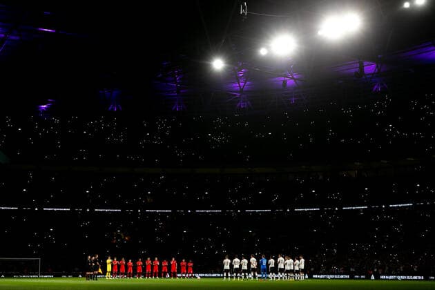 Mandatory Credit: Photo by Juan Gasparini JMP Shutterstock (13421987ae) Players of England and Germany during moment of silence to honour the passing of Queen Elizabeth I England v Germany, UK - 26 Sep 2022 Editorial use only England v Germany, UK - 26 Sep 2022 Editorial use only  Copyright: xJuanxGasparini JMP Shutterstockx 13421987ae
