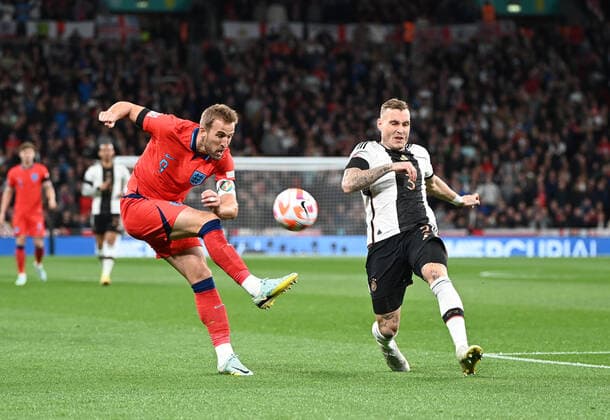Football, Men, 2022 23 season, Nations League League A, Group 3, Matchday 6 in London, England Germany, v l Harry Kane England , David Raum Germany , 26 09 2022, Copyright: xMatthiasxKochx