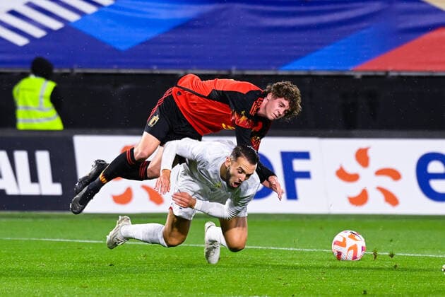 Amine Gouiri ( 11 - France ) - Maxim De Cuyper ( 5 - Belgique ) - FOOTBALL : France vs Belgique - Valenciennes - Amical Espoirs - 26 09 2022 FedericoPestellini Panoramic 