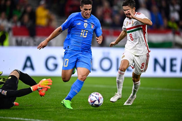 Foto Fabio Ferrari LaPresse 26 Settembre 2022 - Budapest, Ungheria - calcio - Ungheria vs Italia - Uefa Nations League - Gruppo C Giornata 6 6 - Stadio Puskas Arena Park.Nella foto: Giacomo Raspadori (Italy)gol 0-1 September 26, 2022 Budapest, Hungary - sport soccer- Uefa Nations League - Group C 6 6 - Stadium Puskas Arena Park.-Park.In the pic:Giacomo Raspadori (Italy)gol 0-1  Copyright: xFabioxFerrari LaPressex