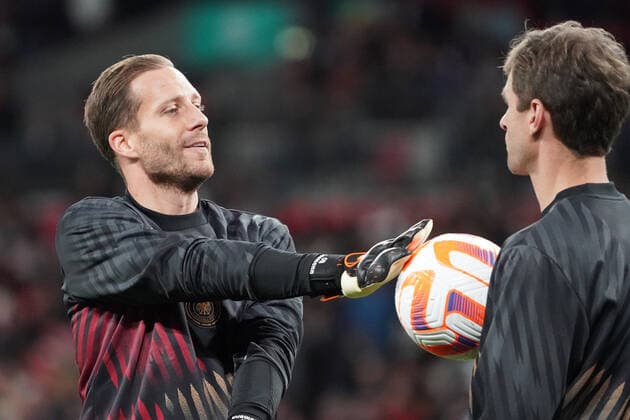 Goalkeeper Oliver Baumann Germany Germany jokes with Thomas Mueller Germany Germany London 26 09 2022 England vs Germany, UEFA Nations League, Matchday 6, Wembley Stadium