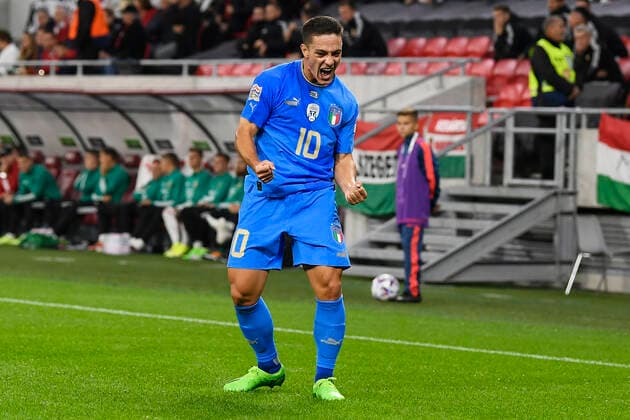 Foto Fabio Ferrari LaPresse 26 Settembre 2022 - Budapest, Ungheria - calcio - Ungheria vs Italia - Uefa Nations League - Gruppo C Giornata 6 6 - Stadio Puskas Arena Park.Nella foto: Giacomo Raspadori (Italy)esulta dopo la rete gol 0-1 September 26, 2022 Budapest, Hungary - sport soccer- Uefa Nations League - Group C 6 6 - Stadium Puskas Arena Park.-Park.In the pic:Giacomo Raspadori (Italy)celebrates after gol 0-1  Copyright: xFabioxFerrari LaPressex