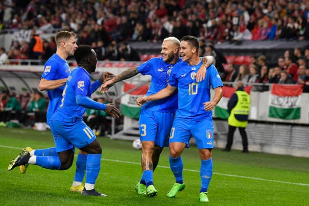 Foto Fabio Ferrari LaPresse 26 Settembre 2022 - Budapest, Ungheria - calcio - Ungheria vs Italia - Uefa Nations League - Gruppo C Giornata 6 6 - Stadio Puskas Arena Park.Nella foto: Giacomo Raspadori (Italy)esulta dopo la rete gol 0-1 September 26, 2022 Budapest, Hungary - sport soccer- Uefa Nations League - Group C 6 6 - Stadium Puskas Arena Park.-Park.In the pic:Giacomo Raspadori (Italy)celebrates after gol 0-1  Copyright: xFabioxFerrari LaPressex