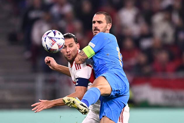 Foto Fabio Ferrari LaPresse 26 Settembre 2022 - Budapest, Ungheria - calcio - Ungheria vs Italia - Uefa Nations League - Gruppo C Giornata 6 6 - Stadio Puskas Arena Park.Nella foto: Leonardo Bonucci (Italy)Adam Szalai (Hungary) September 26, 2022 Budapest, Hungary - sport soccer- Uefa Nations League - Group C 6 6 - Stadium Puskas Arena Park.-Park.In the pic:Leonardo Bonucci (Italy)Adam Szalai (Hungary)  Copyright: xFabioxFerrari LaPressex