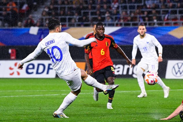 Rayan Cherki ( 10 - France ) - FOOTBALL : France vs Belgique - Valenciennes - Amical Espoirs - 26 09 2022 FedericoPestellini Panoramic 