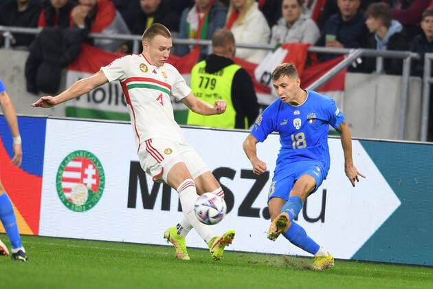 Nicolo Barella (Italy)Attila Szalai (Hungary) during the UEFA Nations League 2022-2023 match between Hungary 0-2 Italy at Puskas Arena on September 26, 2022 in Budapest, Hungary. Noxthirdxpartyxsales  (199648849)